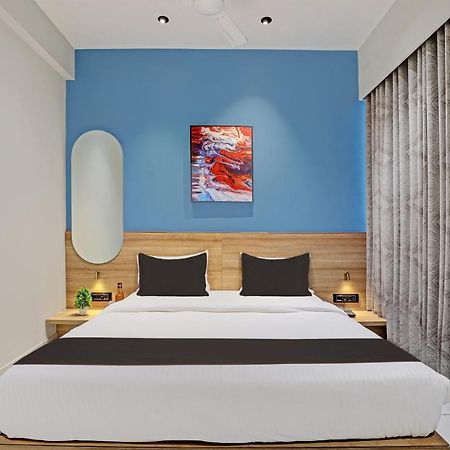 Hotel Lee Platinum Αχμπανταμπάντ Εξωτερικό φωτογραφία