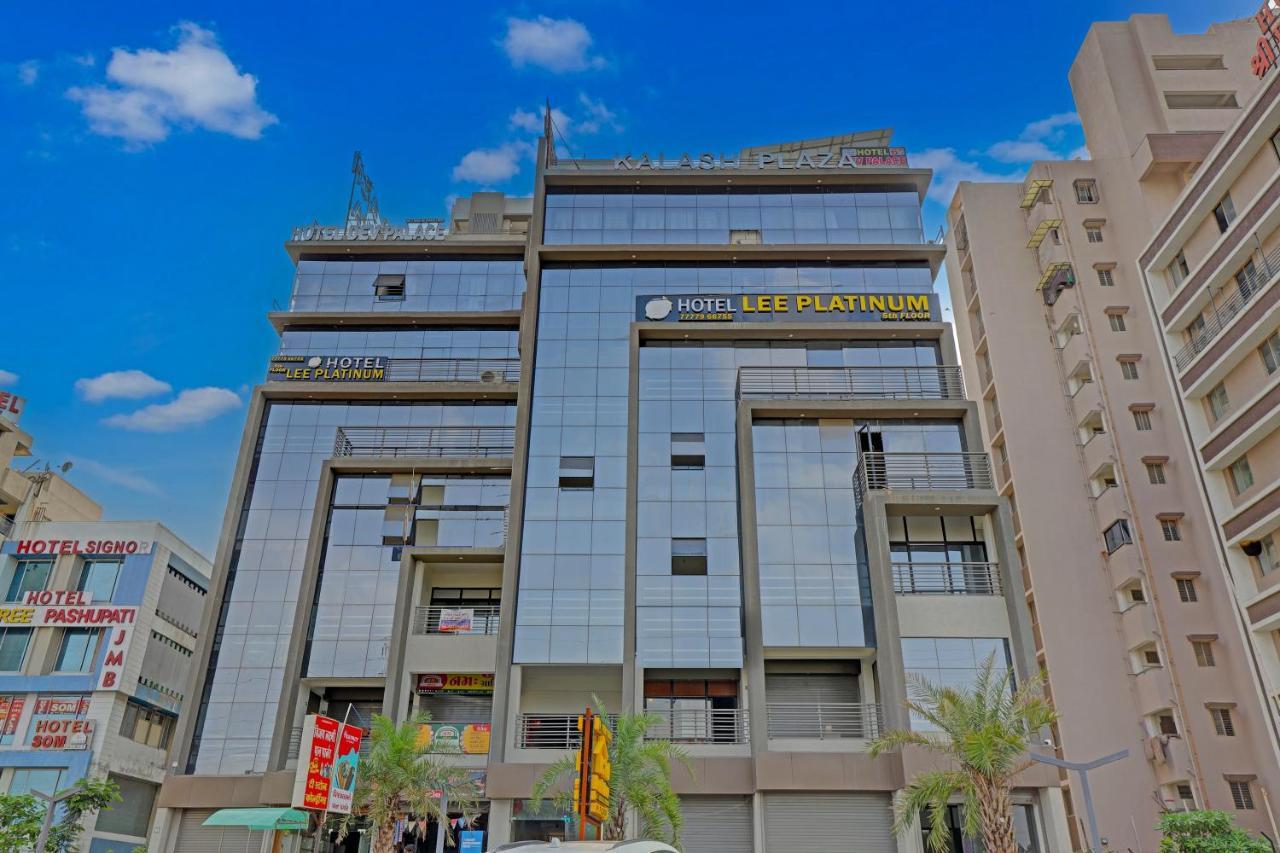 Hotel Lee Platinum Αχμπανταμπάντ Εξωτερικό φωτογραφία